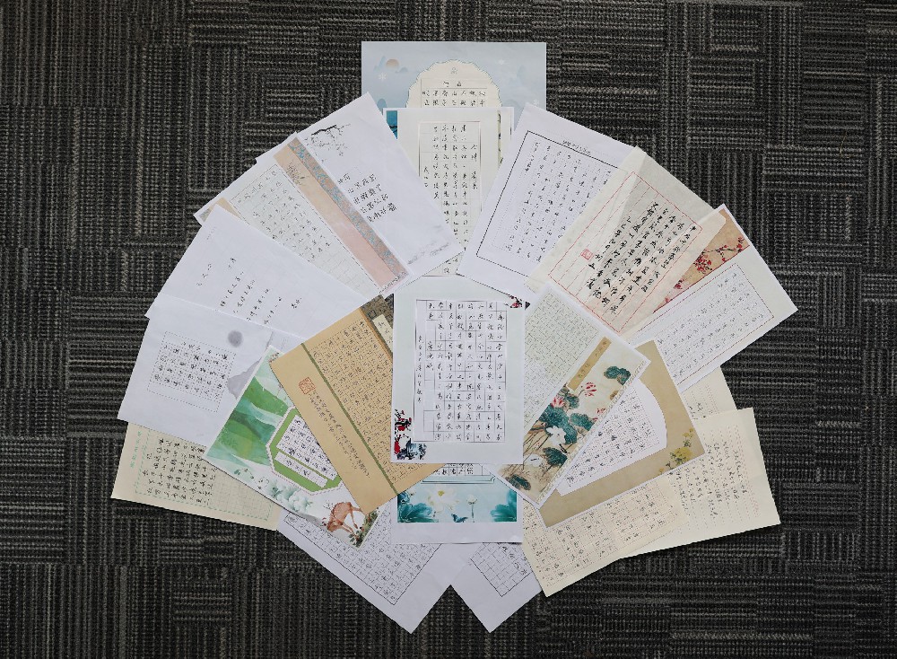 2025.10多宝电竞设计党总支廉政宣传稿：进杏装笔墨书廉韵 清风润智芯”清廉主题书法角逐.jpg